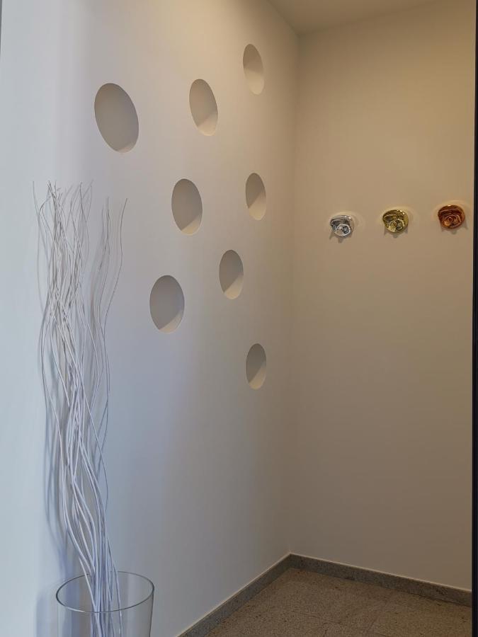 Experience The Loft! Loft 18, Downtown, Near The Lake Free Parking Available Lugano Bagian luar foto