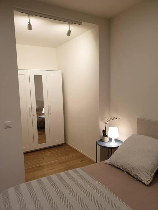 Experience The Loft! Loft 18, Downtown, Near The Lake Free Parking Available Lugano Bagian luar foto