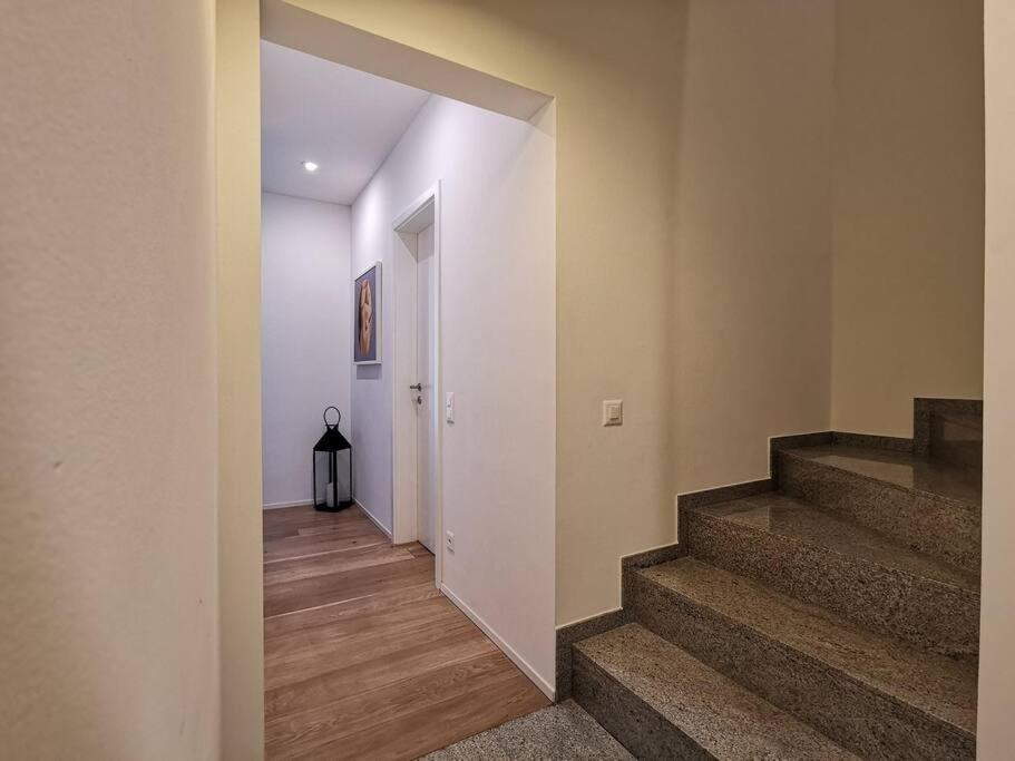 Experience The Loft! Loft 18, Downtown, Near The Lake Free Parking Available Lugano Bagian luar foto
