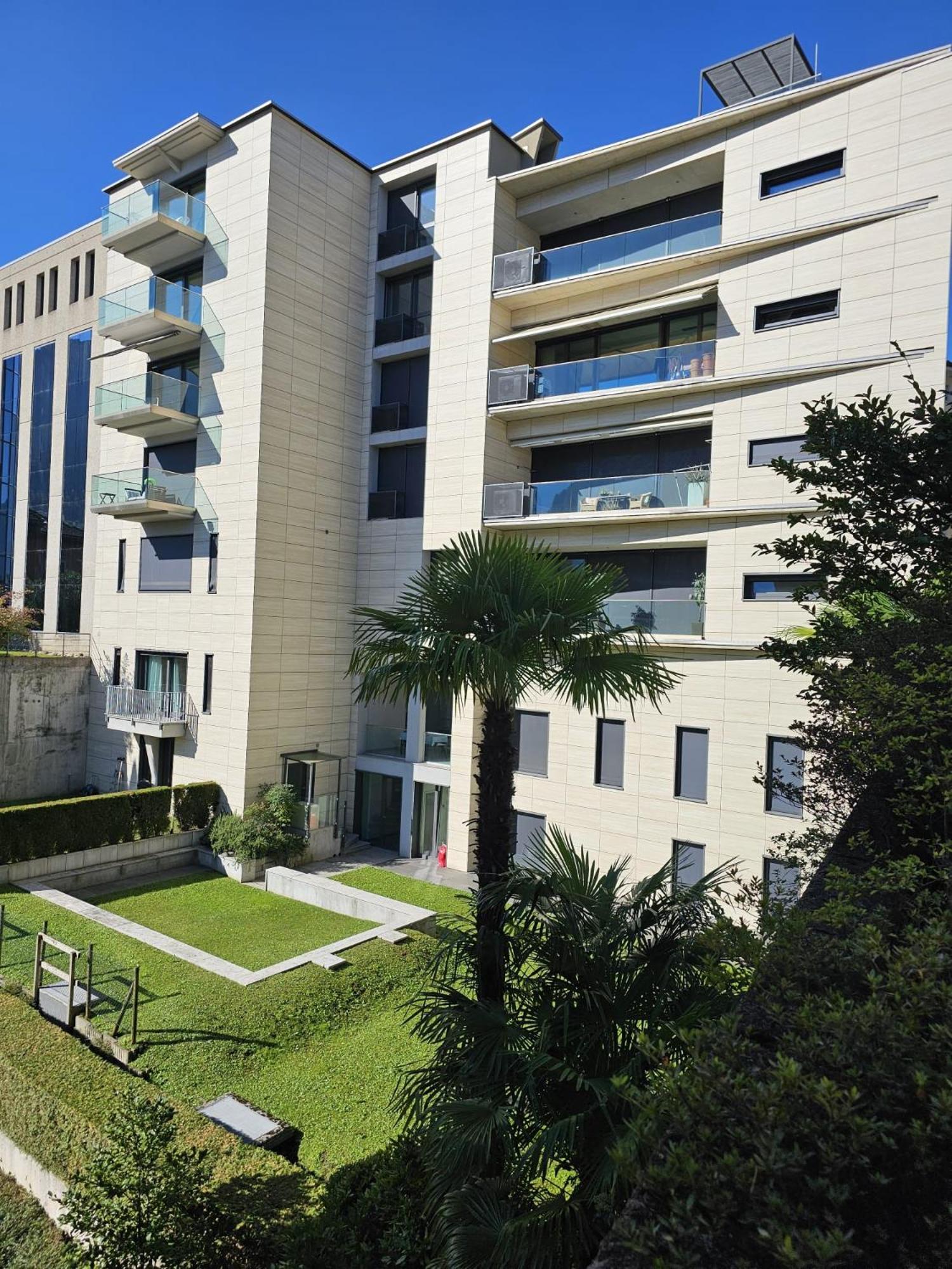 Experience The Loft! Loft 18, Downtown, Near The Lake Free Parking Available Lugano Bagian luar foto